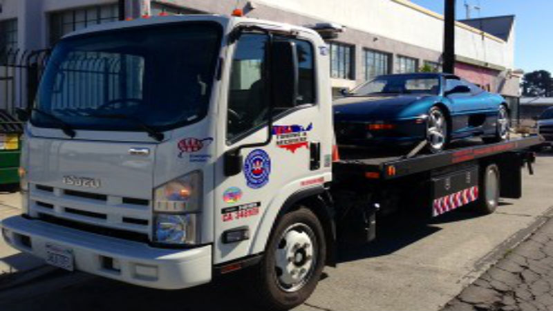 Various Services Provided by a Company That Offers Long Distance Semi Truck Towing